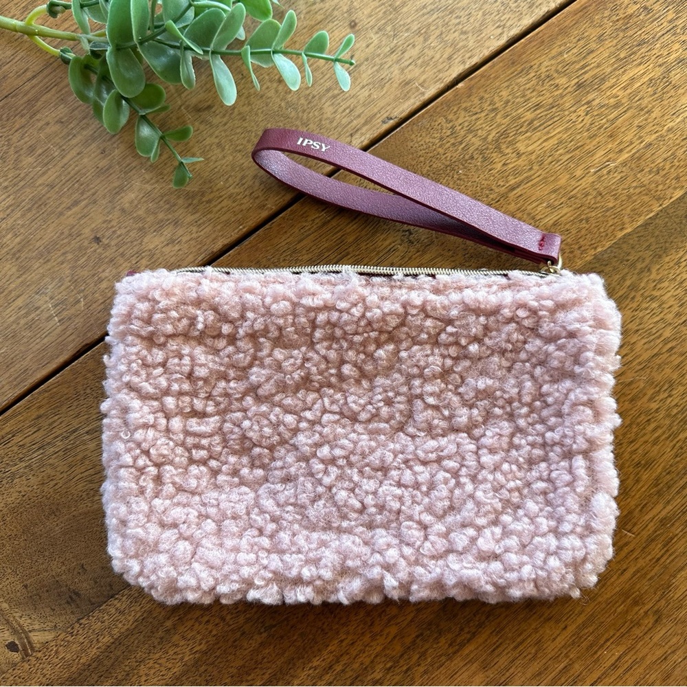 🌸3 for $20🌸 Blush Pink Teddy Sherpa Plush Cosmetic Bag NWOT